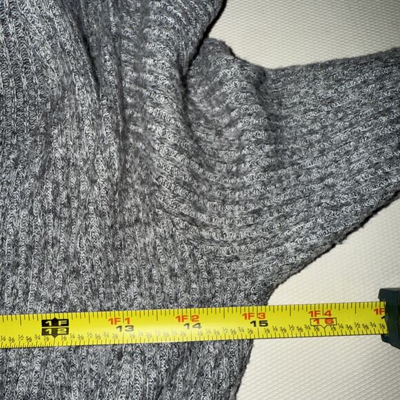Hollister Caroline Gray Ribbed Deep V Faux Wrap Dress - Small - Picture 4 of 6